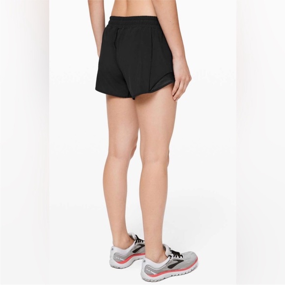 - Lululemon Hotty Hot Short II *Long 4" Black - Picture 2 of 6